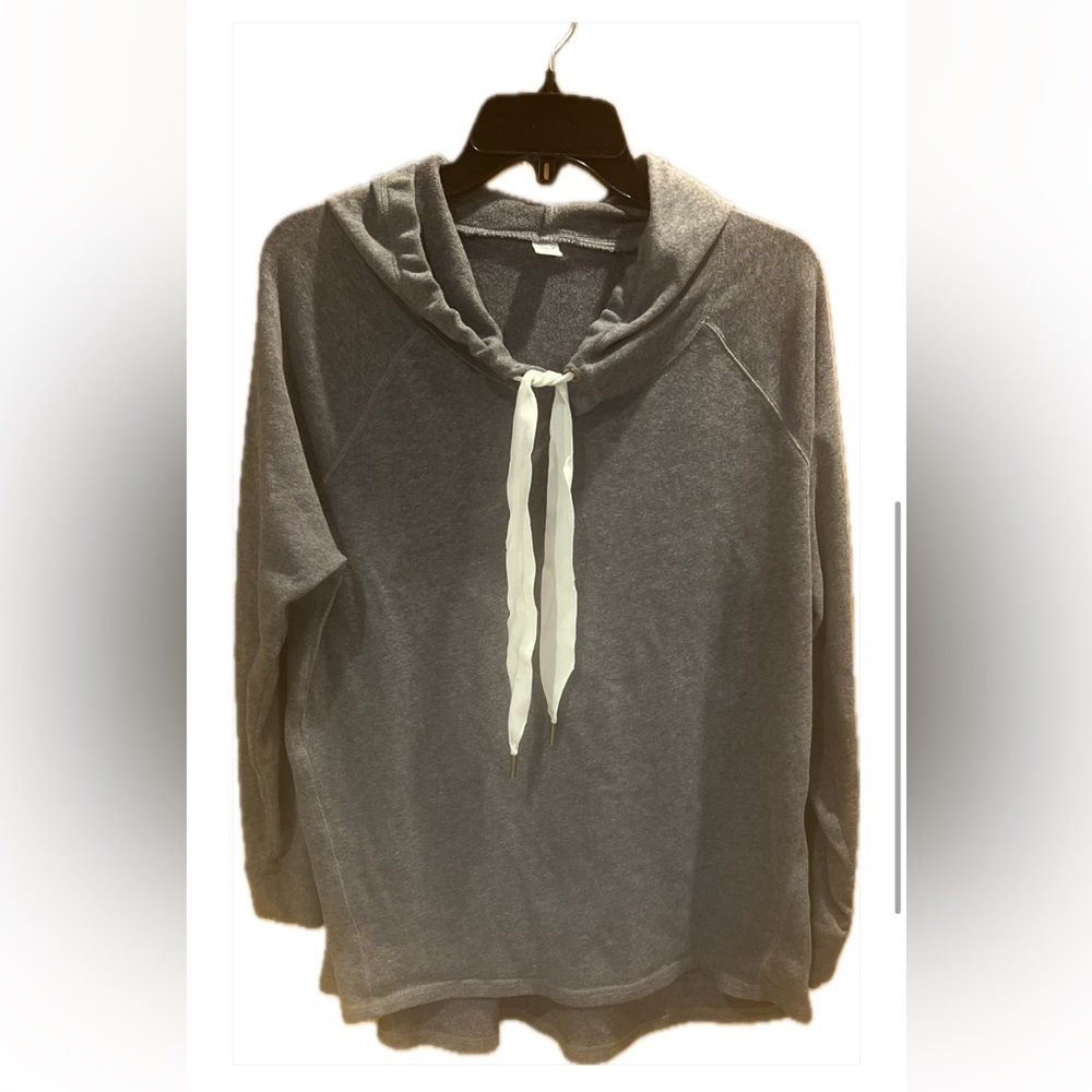 Old Navy Active Pullover Hoodie Gray Size Medium
